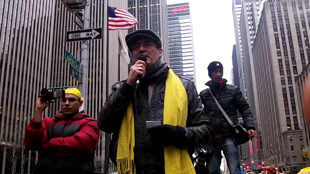 جمال حشمت يقود مظاهرات ضد الانقلاب في أمريكا