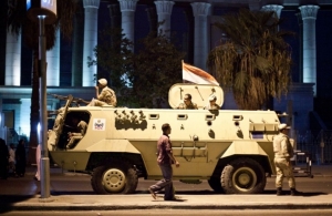 "ميدل إيست مونيتور": مصر أصبحت سجنا كبيرا