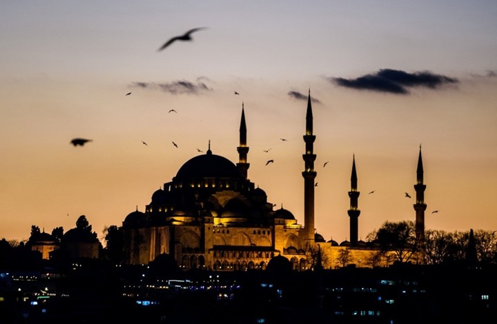 فايننشال تايمز: تركيا تبني جسرا بريا للتجارة مع العالم العربي