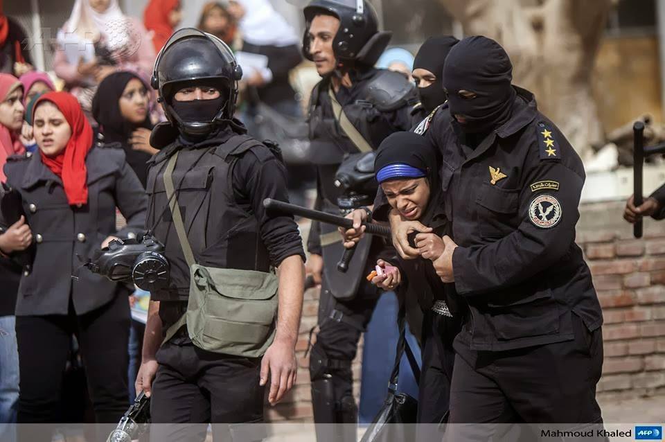 ذكري مذبحة رابعة : : تعرف على الإنتهاكات ضد المرأة من قبل سلطة الانقلاب في مصر